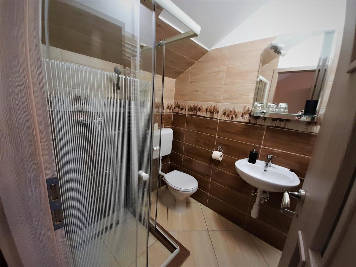 Barsony Vendeglo Es Panzio Bed & Breakfast Szecseny Exterior photo